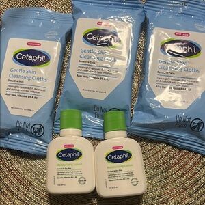 Gentle Skin Cleansing Cloths and Moisturizing Lotion Set - Blue and White